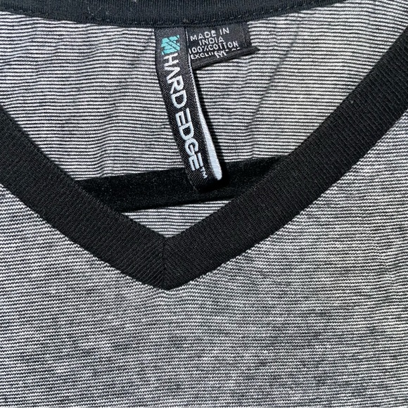 Hard edge mens t-shirt size medium heather gray v neck short sleeve black stripe - Picture 7 of 9
